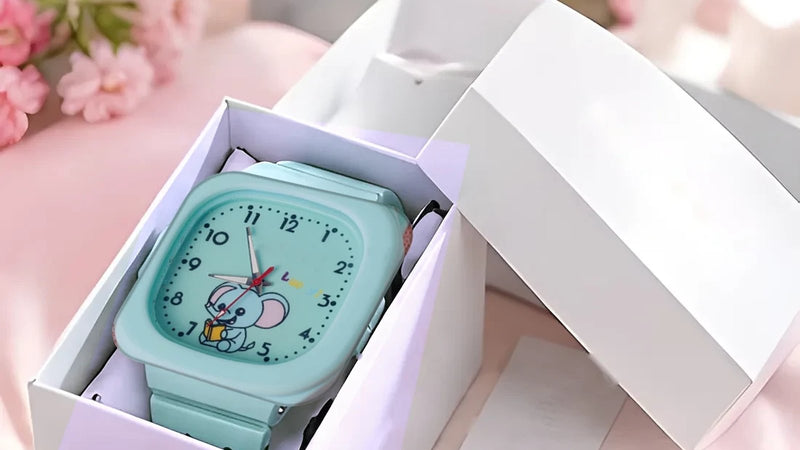 Montre enfant dans sa boîte cadeau